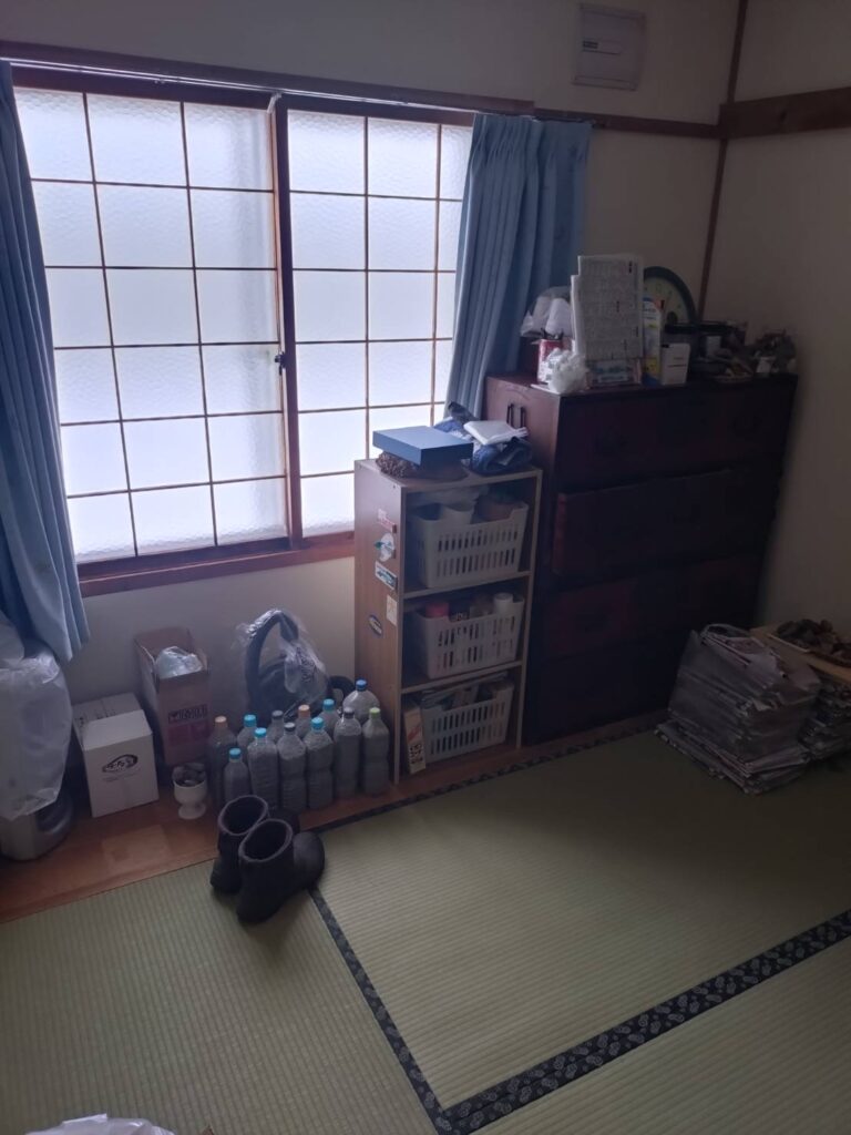 深川市にて、ご自宅売却に伴う不用品回収と片付け作業をお手伝いさせていただきました。